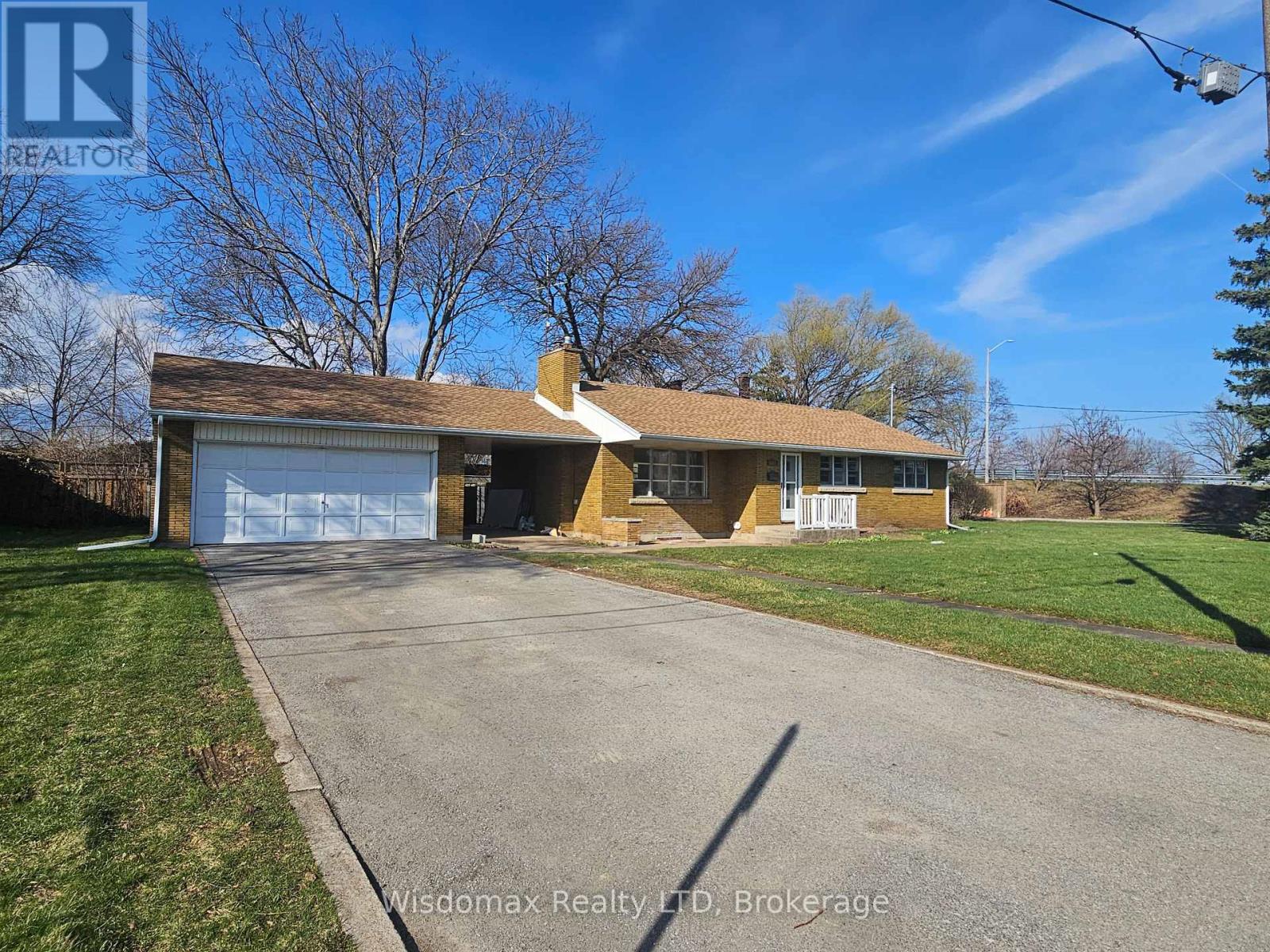 Upper Level - 5881 Britannia Crescent, Niagara Falls, Ontario  L2G 1C2 - Photo 2 - X12985424