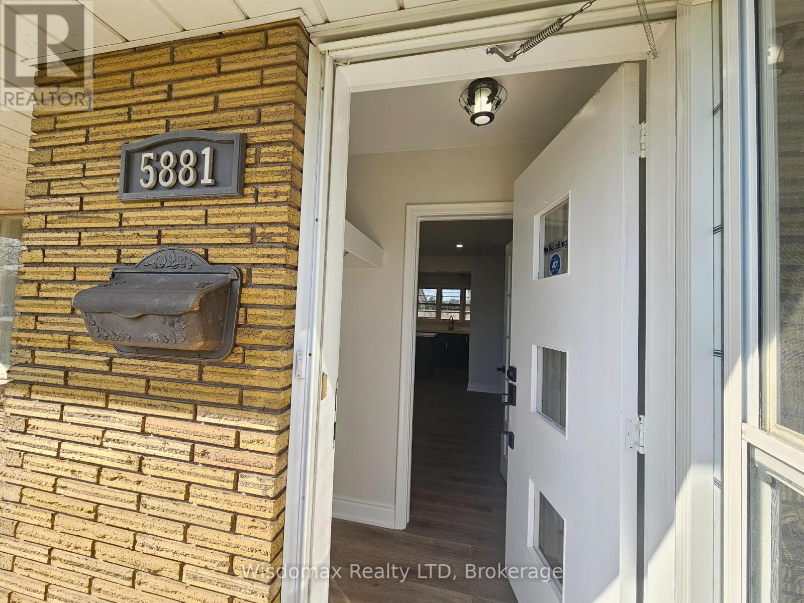 Upper Level - 5881 Britannia Crescent, Niagara Falls, Ontario  L2G 1C2 - Photo 3 - X12985424