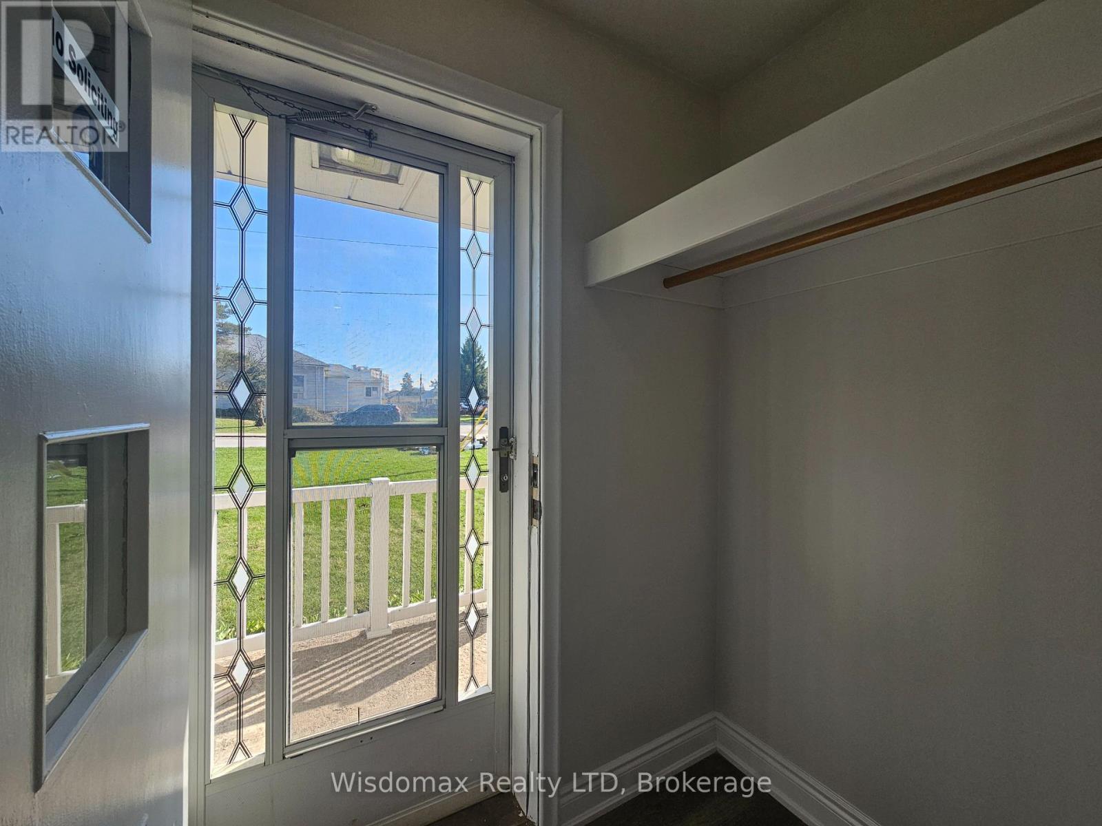 Upper Level - 5881 Britannia Crescent, Niagara Falls, Ontario  L2G 1C2 - Photo 4 - X12985424