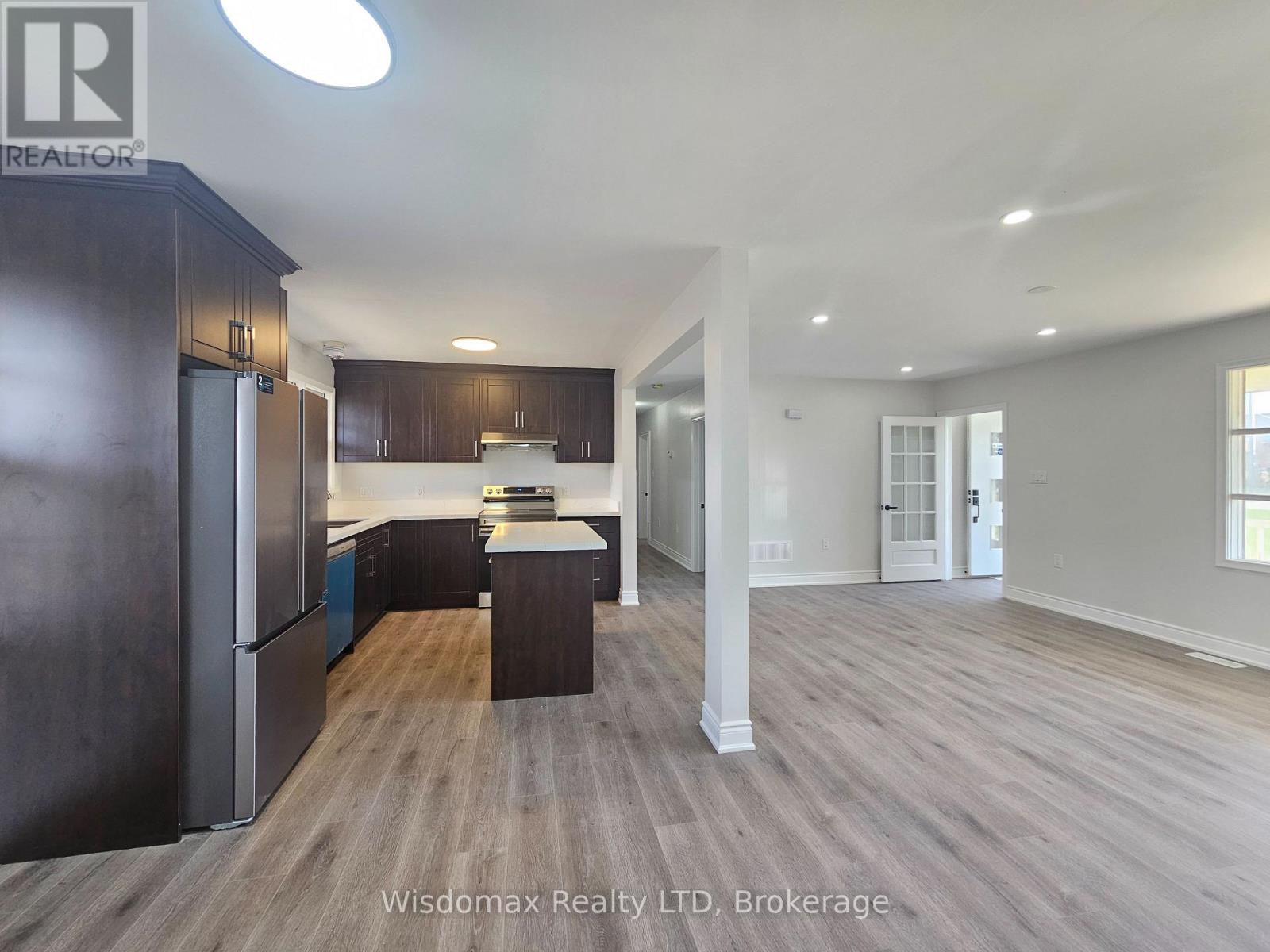 Upper Level - 5881 Britannia Crescent, Niagara Falls, Ontario  L2G 1C2 - Photo 7 - X12985424