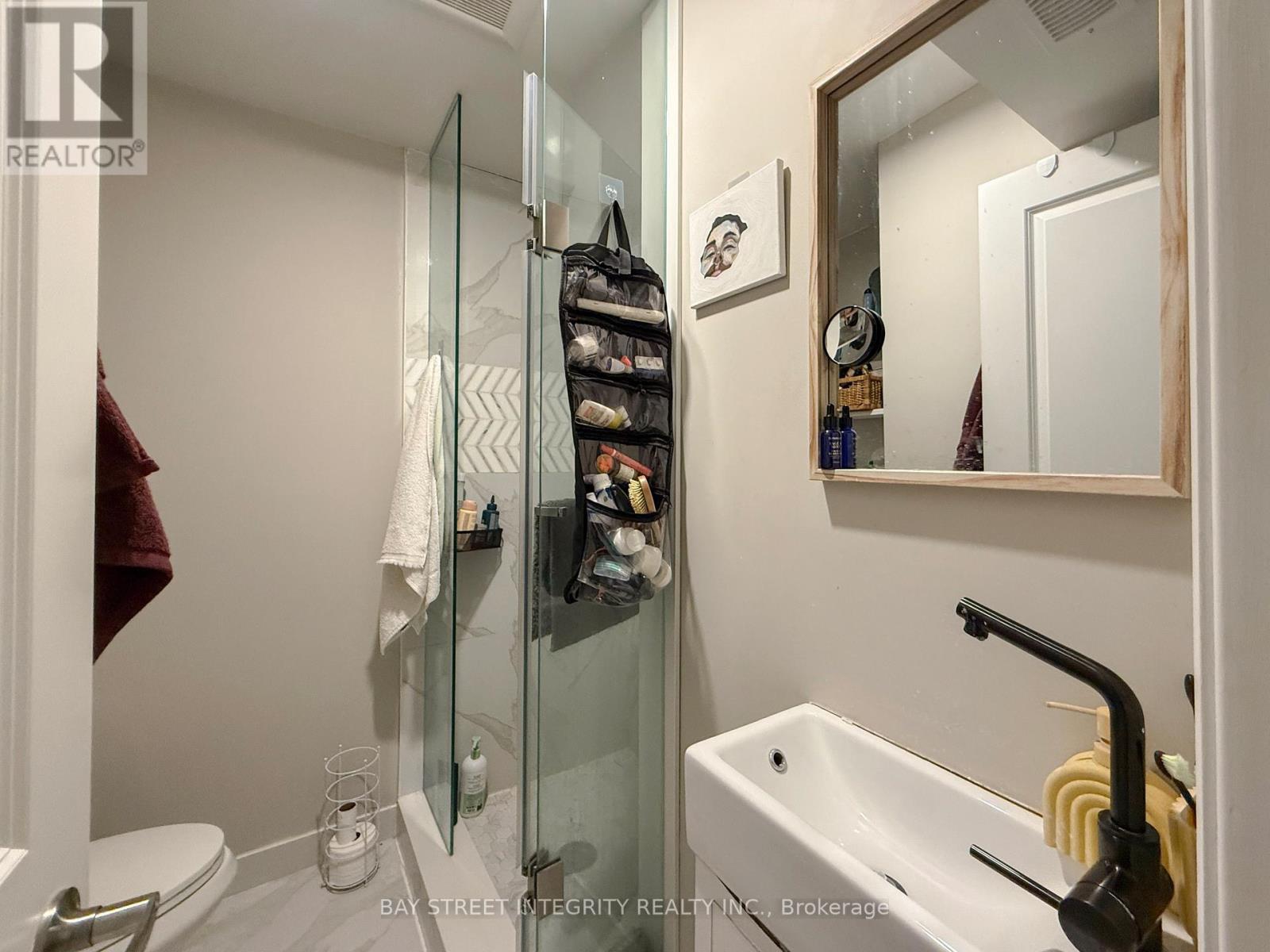 A - 598 Crawford Street, Toronto, Ontario  M6G 3K2 - Photo 10 - C12985474