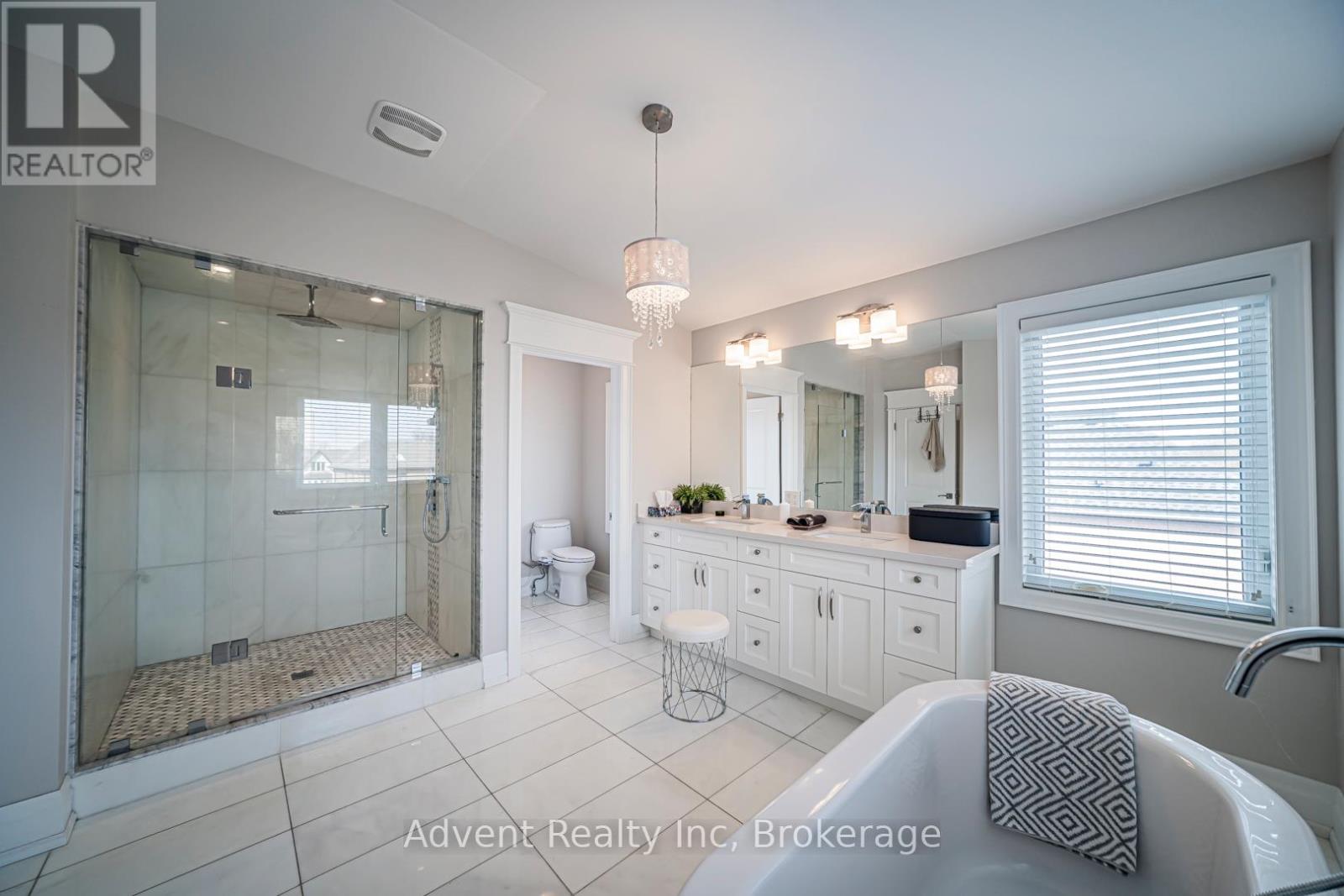 136 Homewood Avenue, Toronto, Ontario  M2M 1K3 - Photo 17 - C12985480