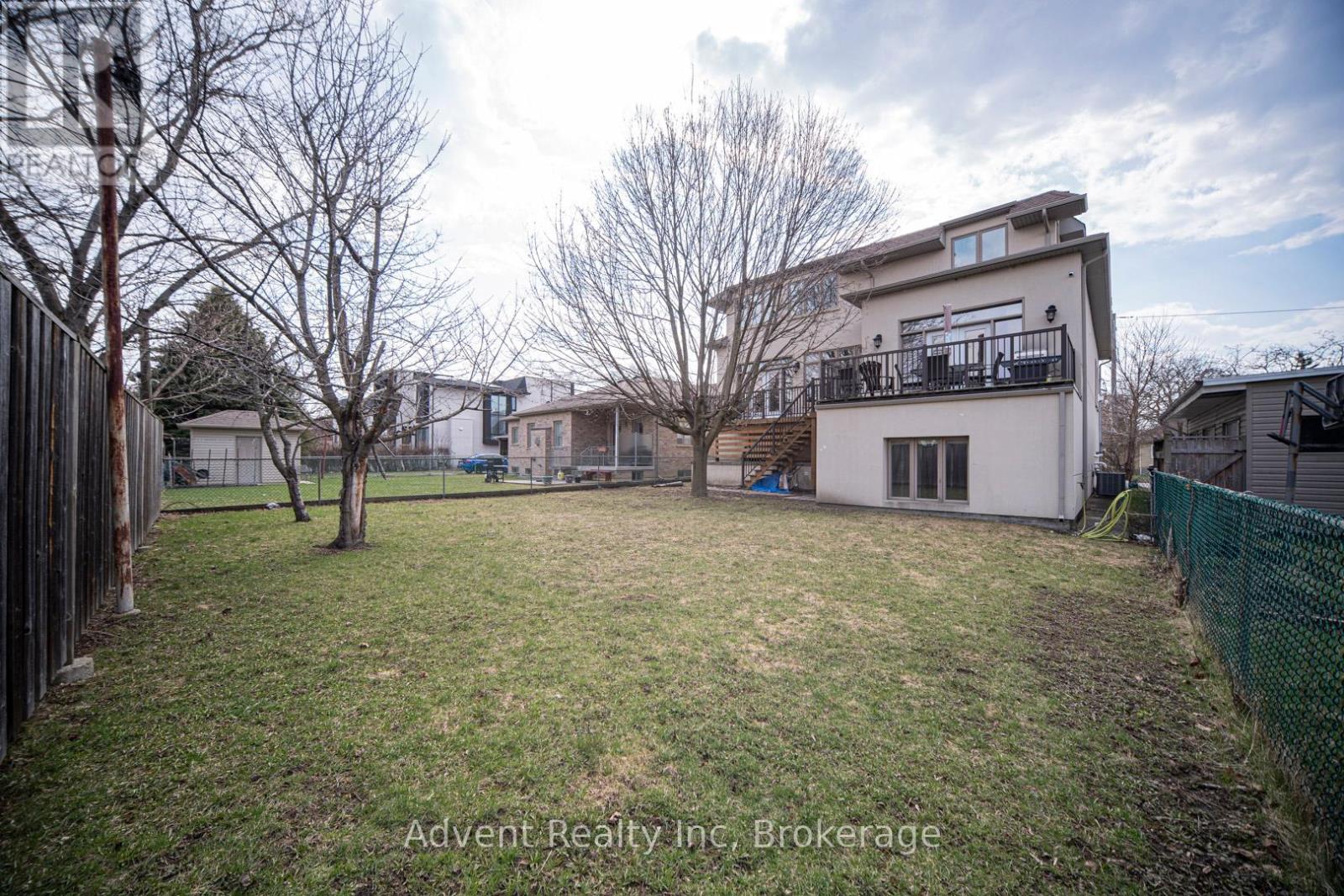 136 Homewood Avenue, Toronto, Ontario  M2M 1K3 - Photo 37 - C12985480