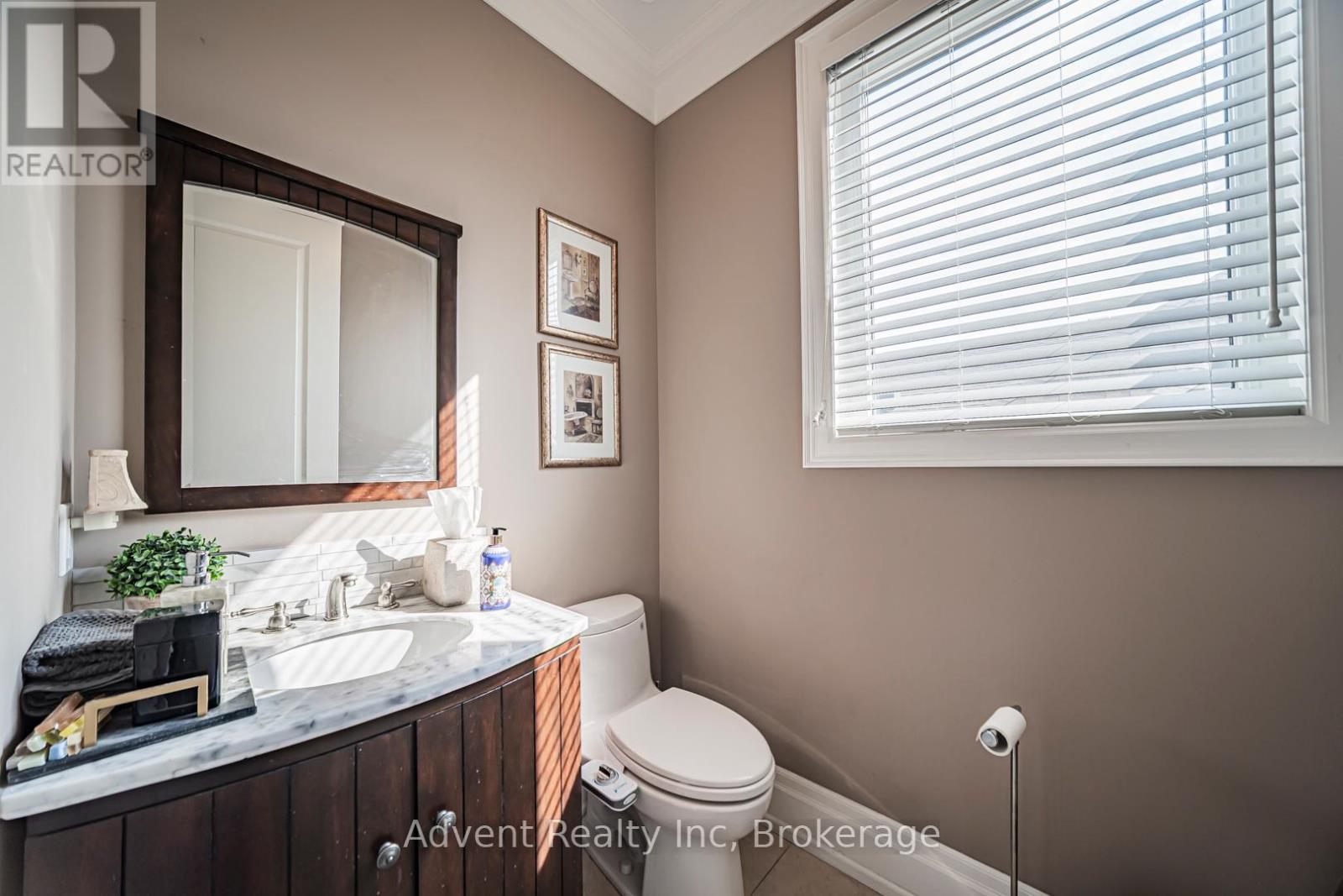 136 Homewood Avenue, Toronto, Ontario  M2M 1K3 - Photo 7 - C12985480