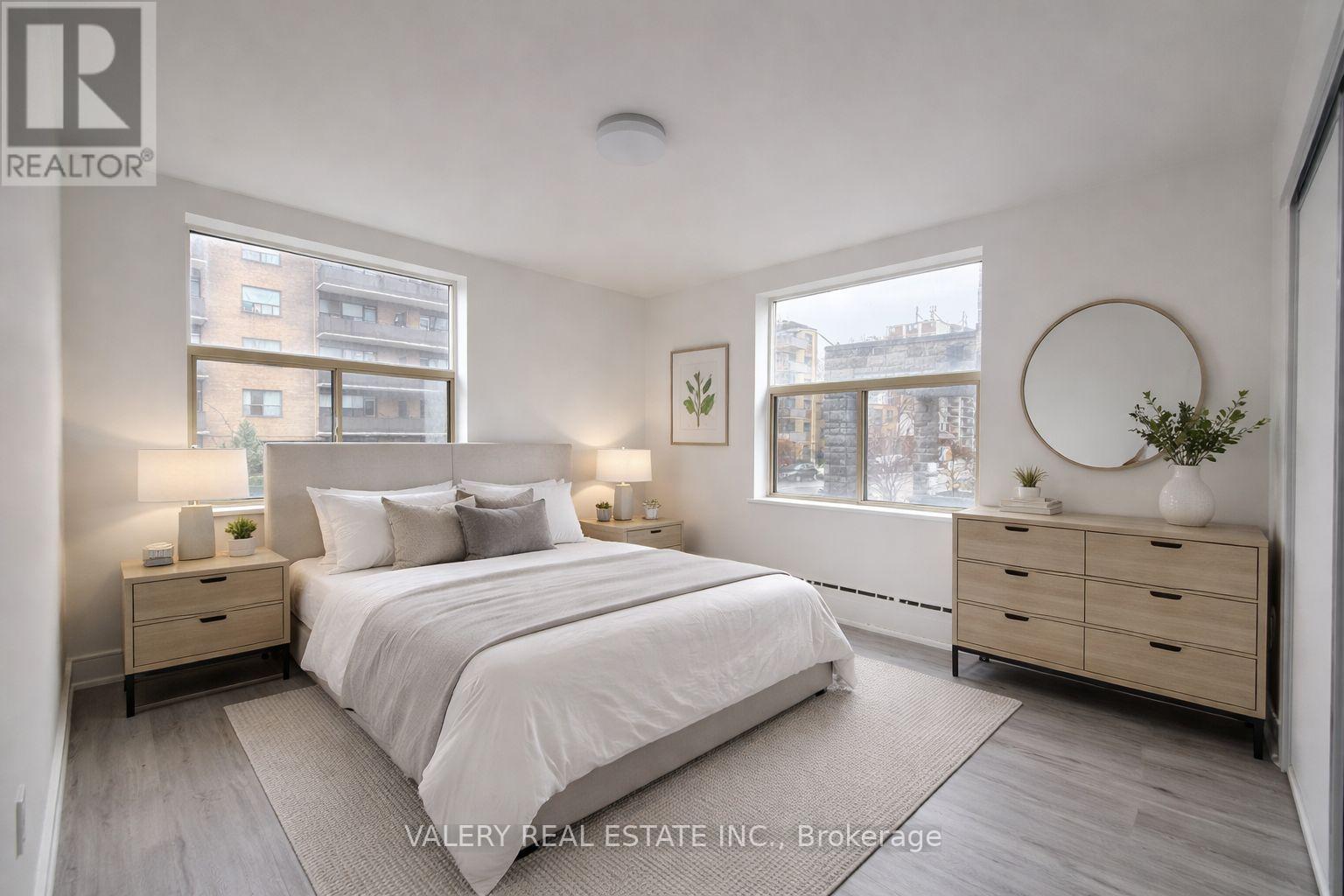 109 - 111 Cosburn Avenue, Toronto, Ontario  M4J 2L1 - Photo 5 - E12893062