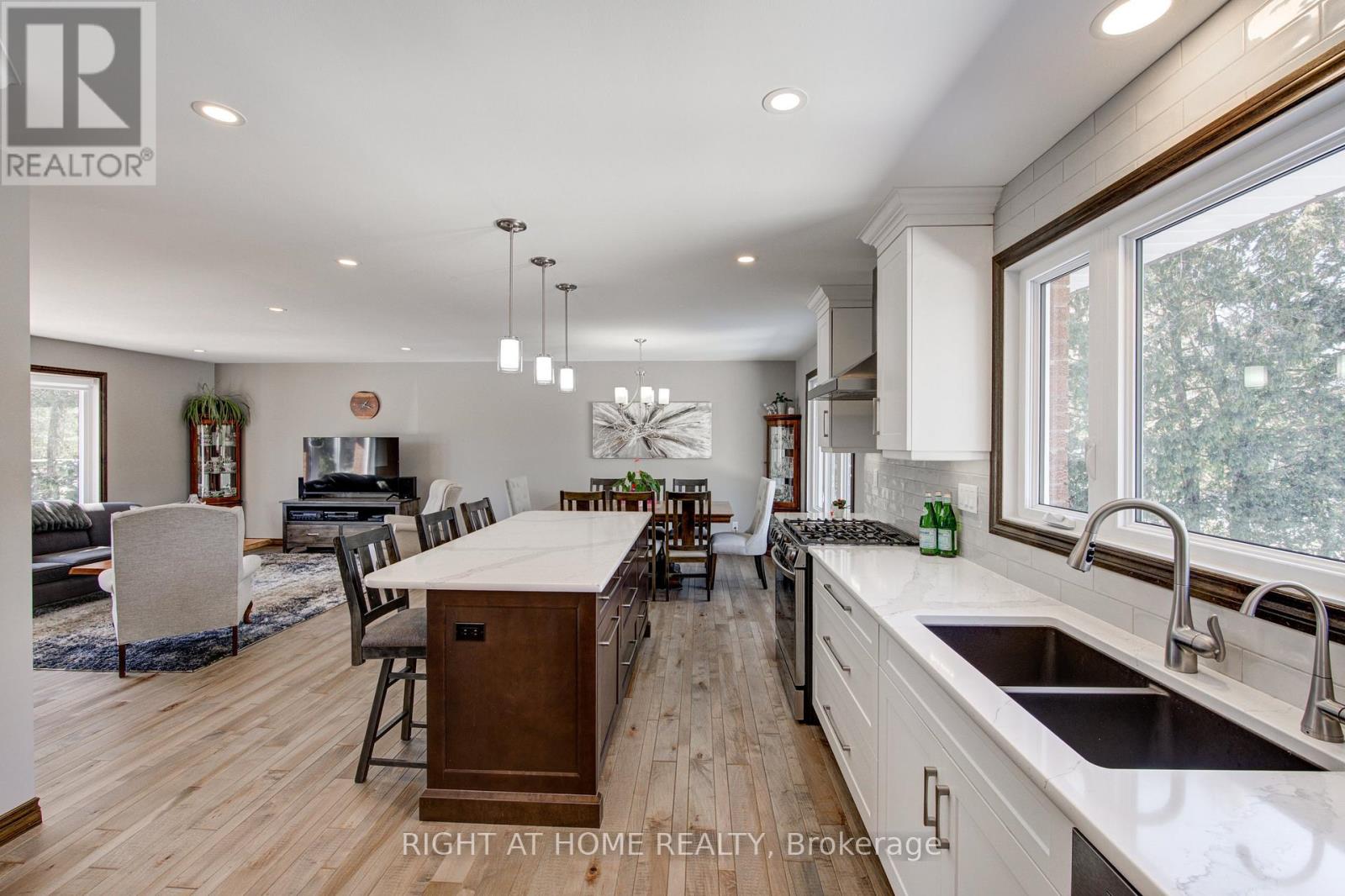 Photo 12 of 47 for 114 Cowan Crescent