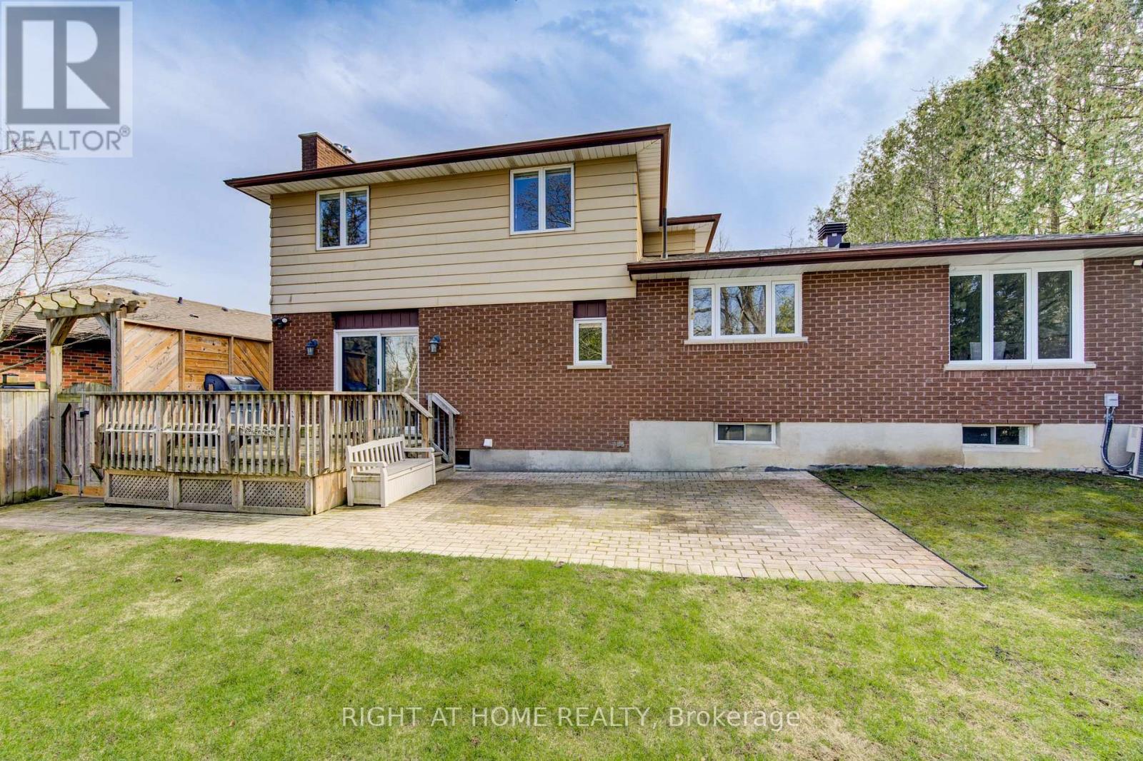 Photo 41 of 47 for 114 Cowan Crescent