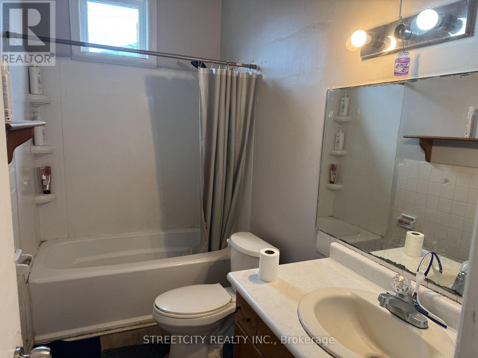 126 Egerton Street, London East, Ontario  N5Z 2G4 - Photo 12 - X12984892