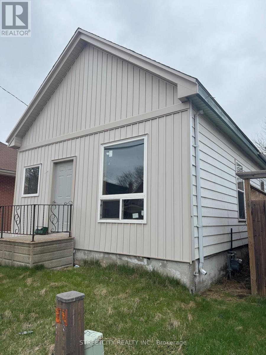 126 Egerton Street, London East, Ontario  N5Z 2G4 - Photo 3 - X12984892