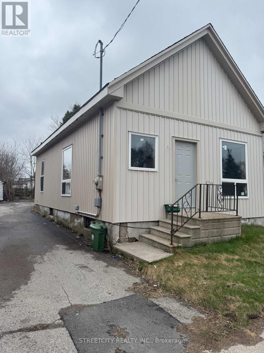126 Egerton Street, London East, Ontario  N5Z 2G4 - Photo 2 - X12984892