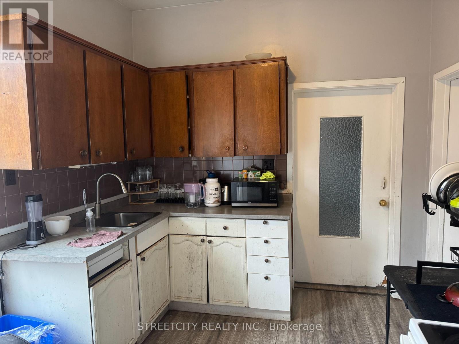 126 Egerton Street, London East, Ontario  N5Z 2G4 - Photo 7 - X12984892