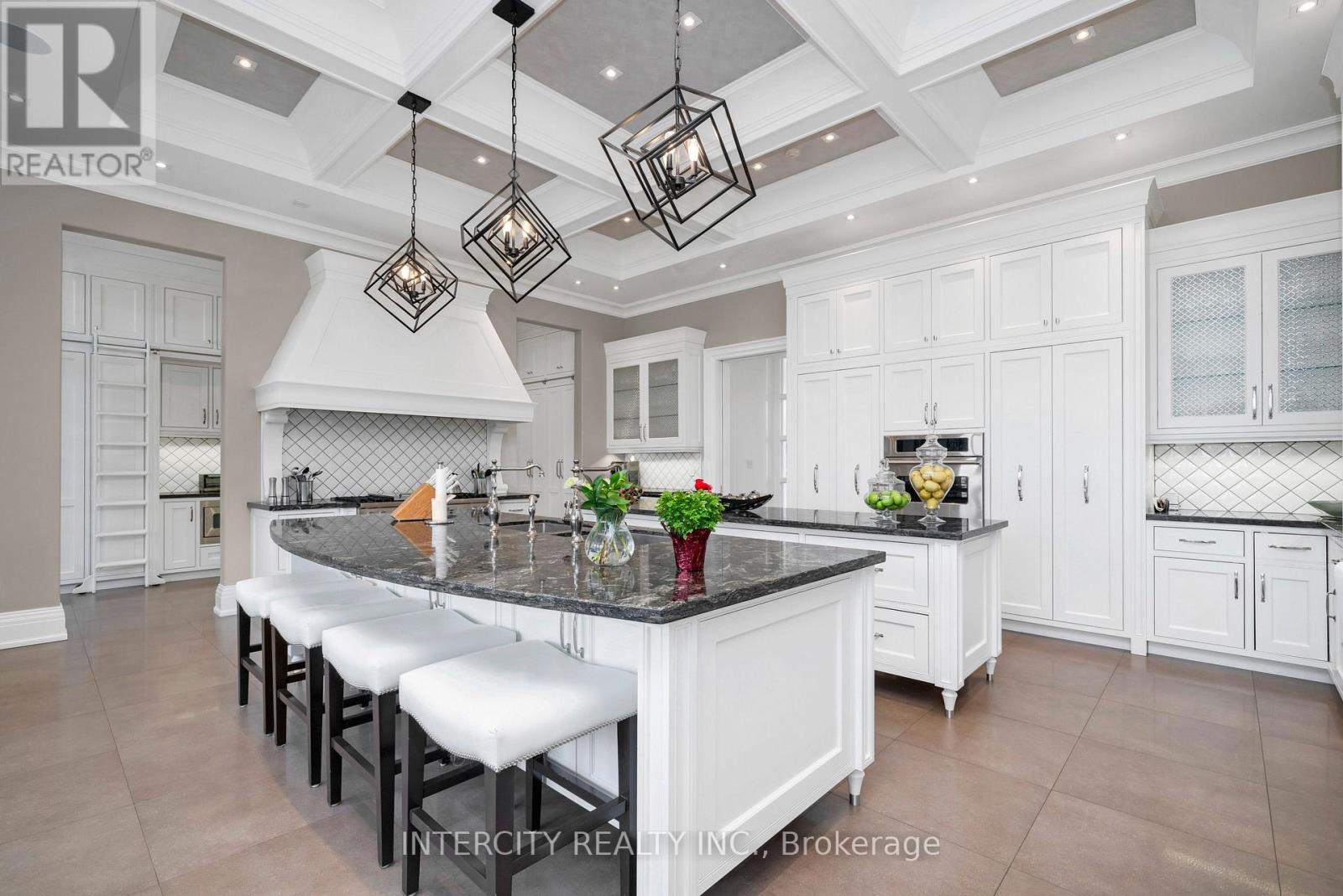 20 Orico Court, Vaughan, Ontario  L0J 1C0 - Photo 12 - N12985482