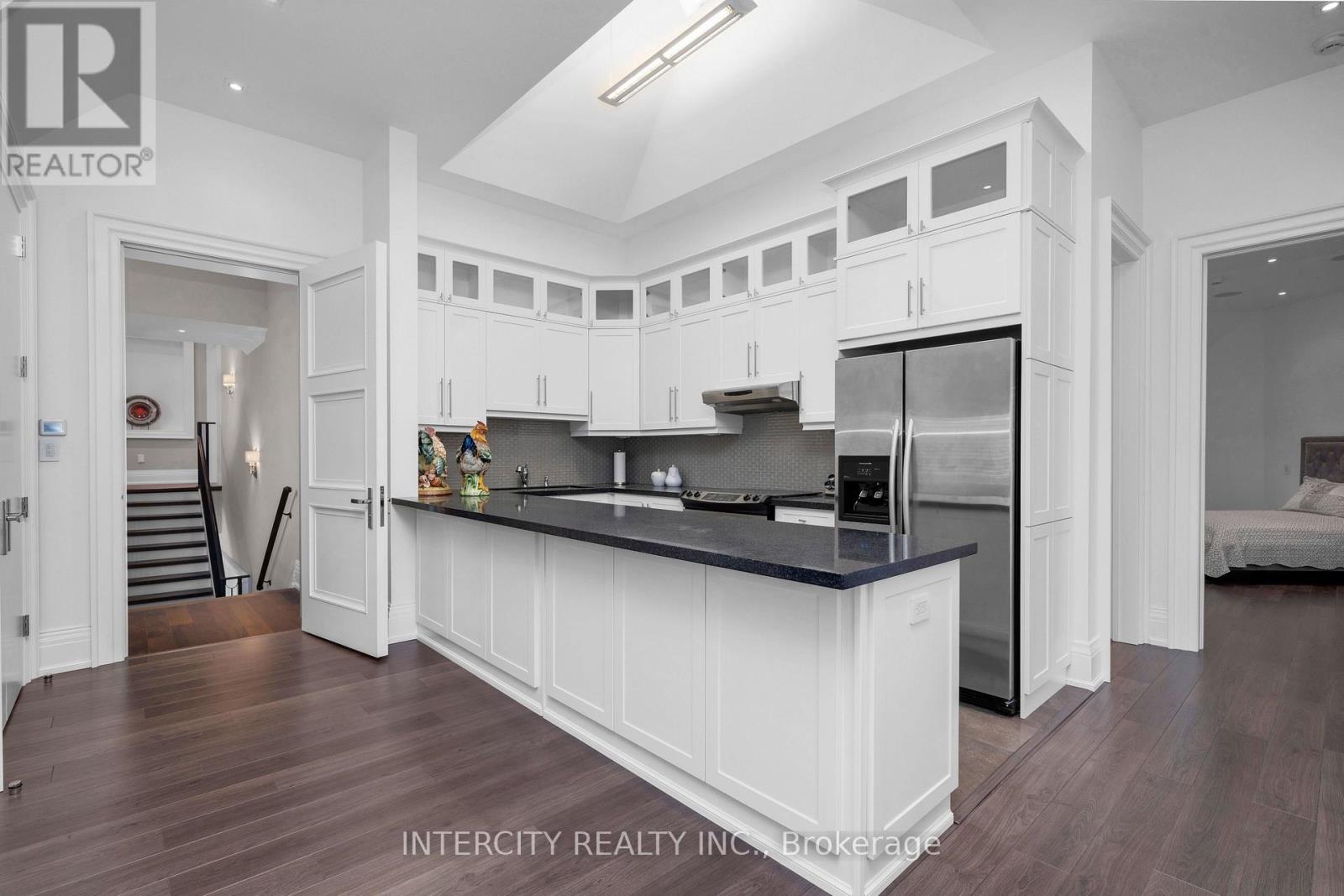 20 Orico Court, Vaughan, Ontario  L0J 1C0 - Photo 21 - N12985482