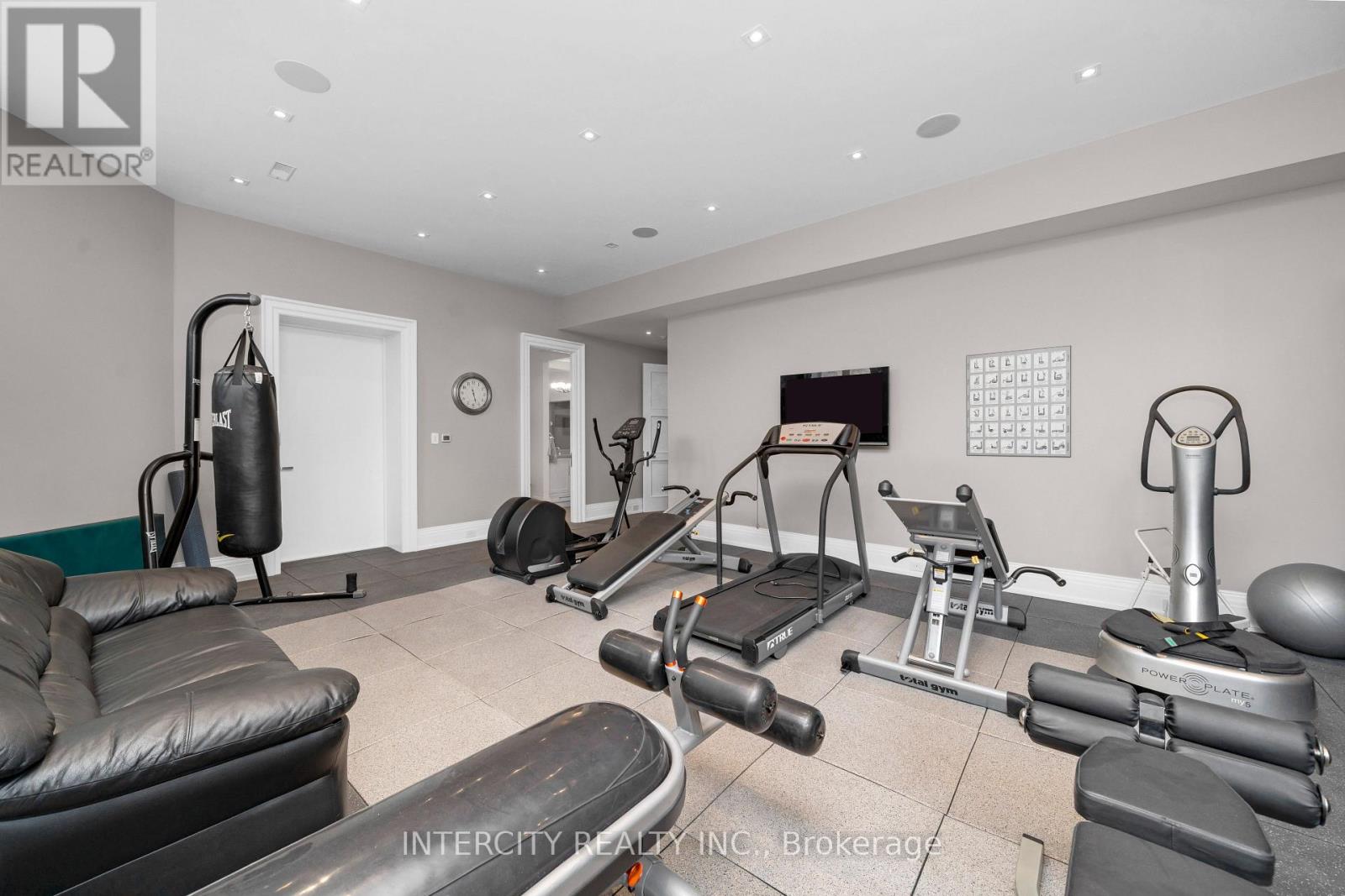 20 Orico Court, Vaughan, Ontario  L0J 1C0 - Photo 29 - N12985482