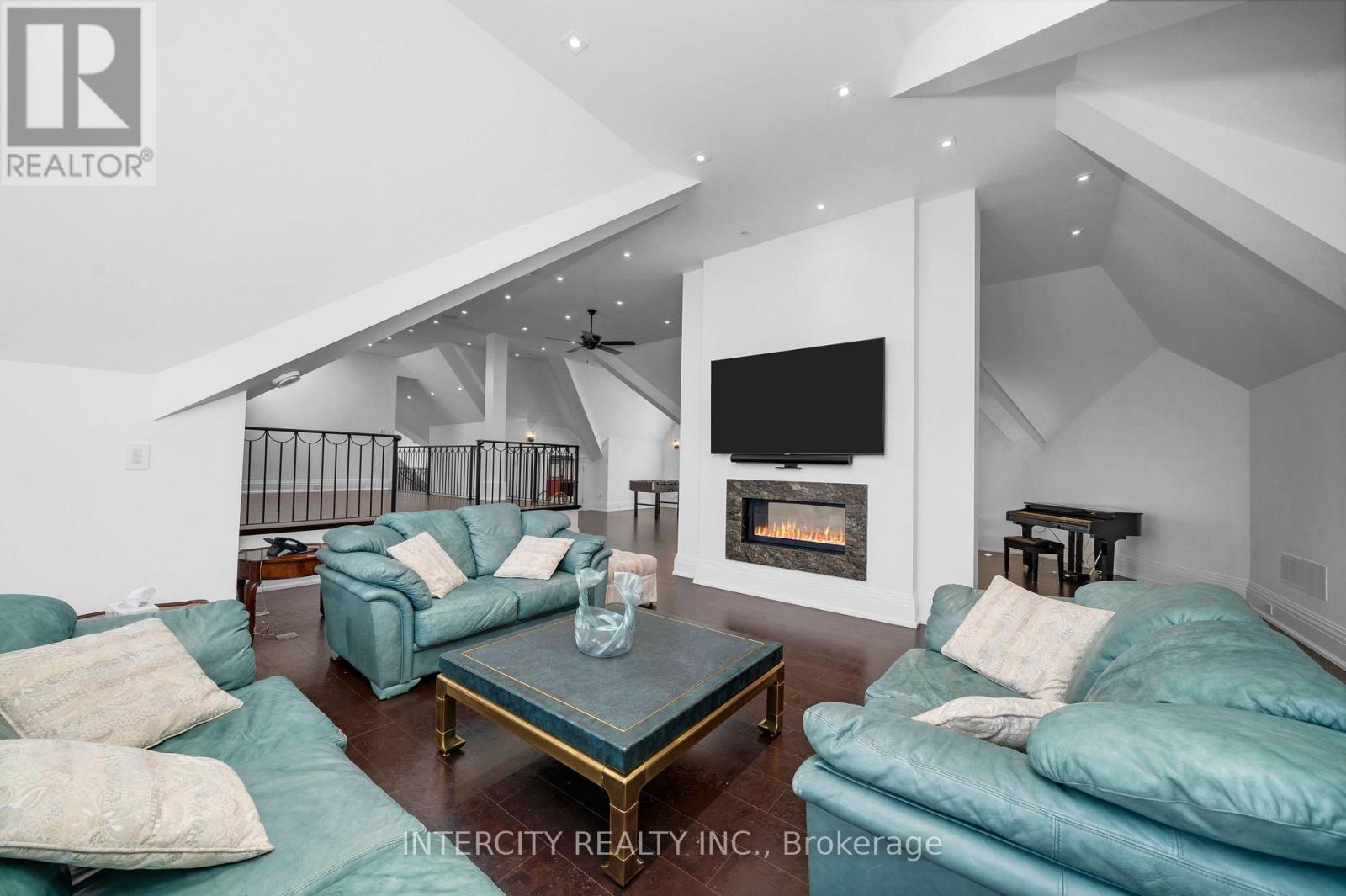 20 Orico Court, Vaughan, Ontario  L0J 1C0 - Photo 39 - N12985482