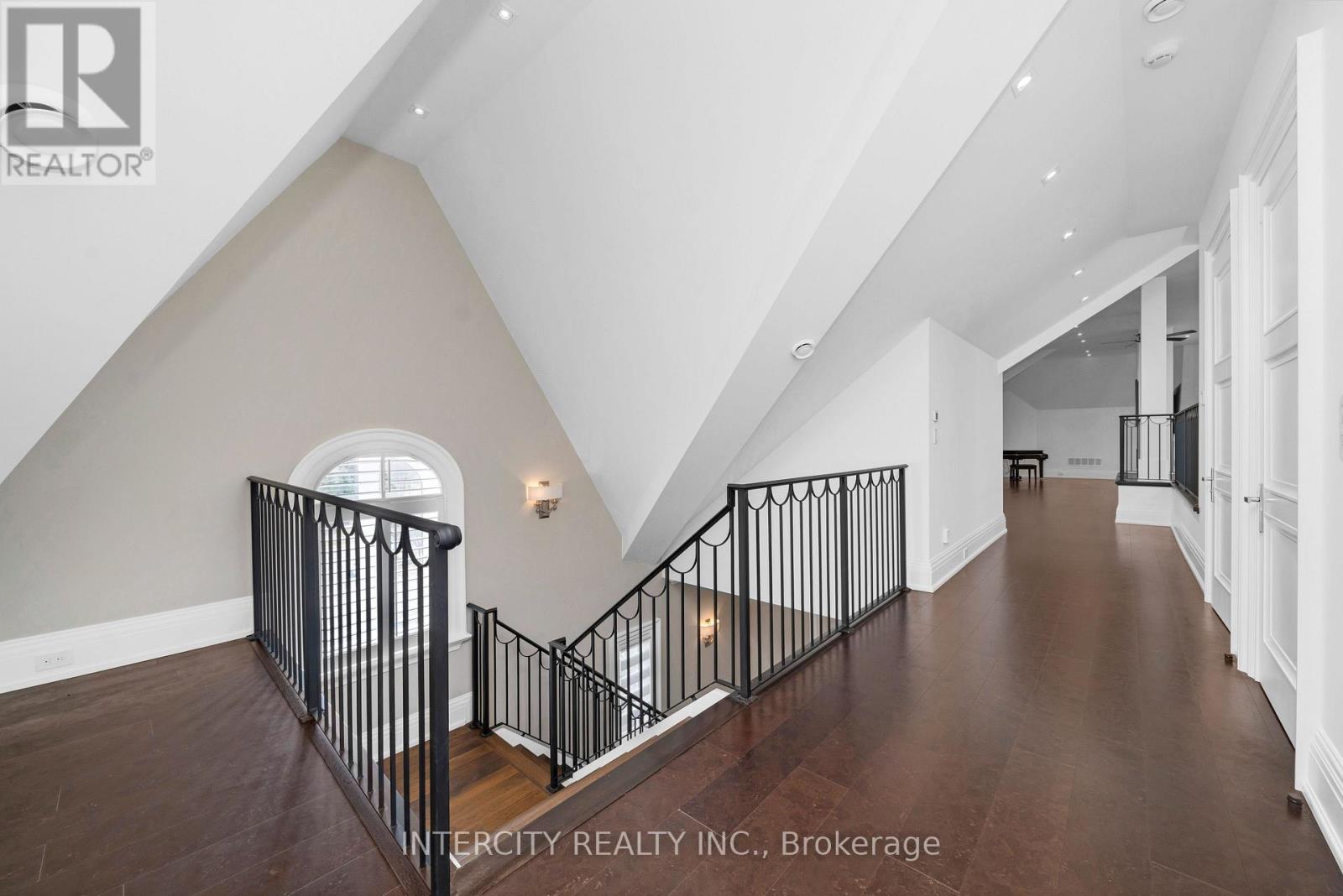 20 Orico Court, Vaughan, Ontario  L0J 1C0 - Photo 41 - N12985482