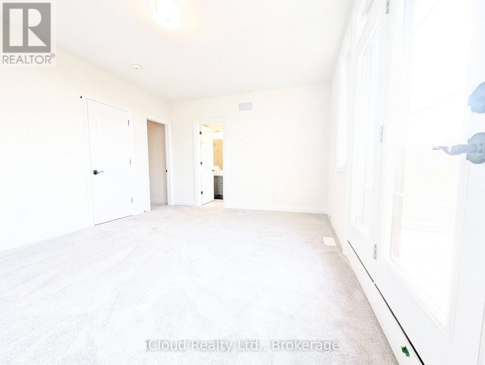 43 West Village Lane, Markham, Ontario  L6C 3L5 - Photo 25 - N12985550