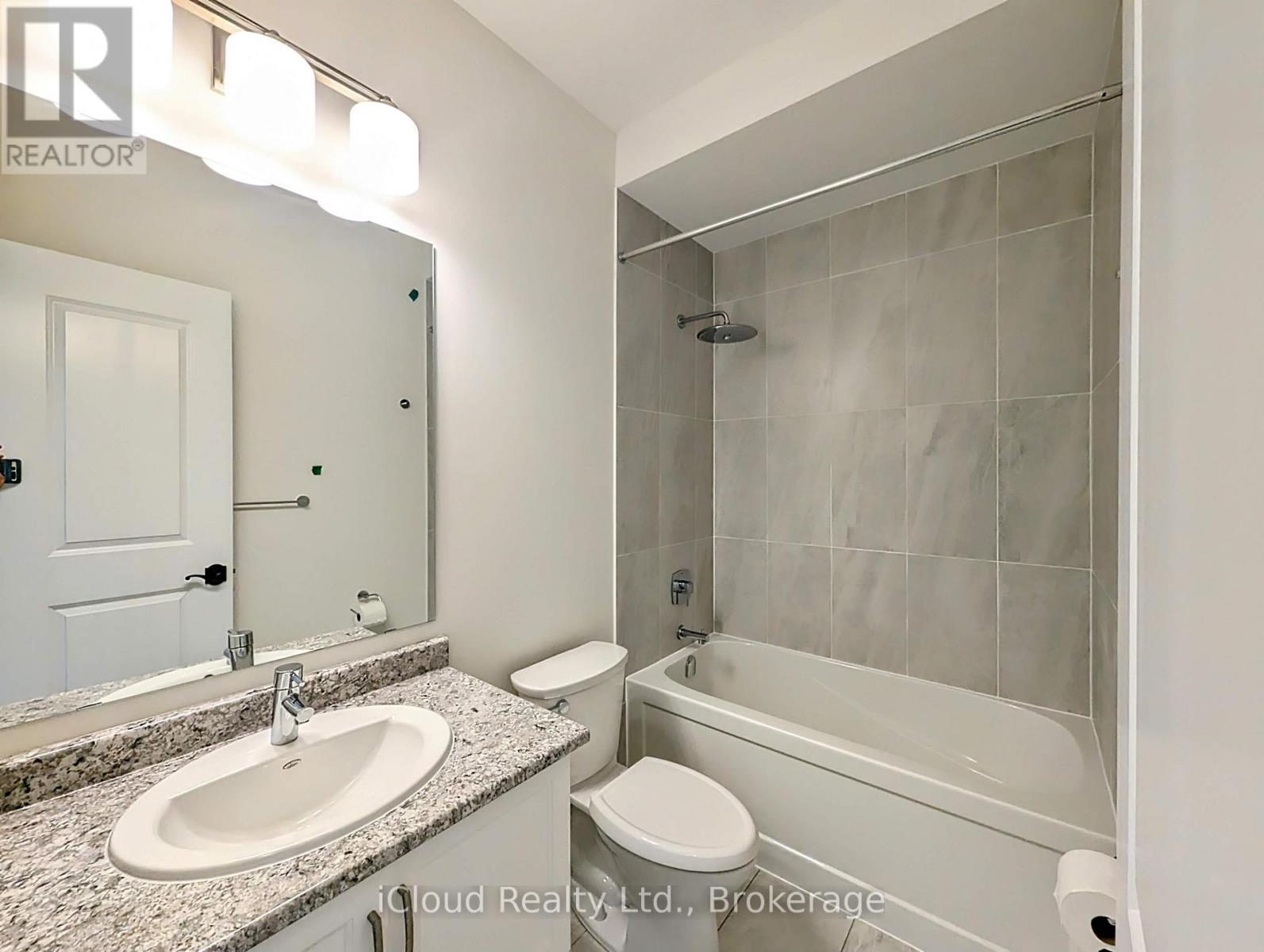 43 West Village Lane, Markham, Ontario  L6C 3L5 - Photo 34 - N12985550
