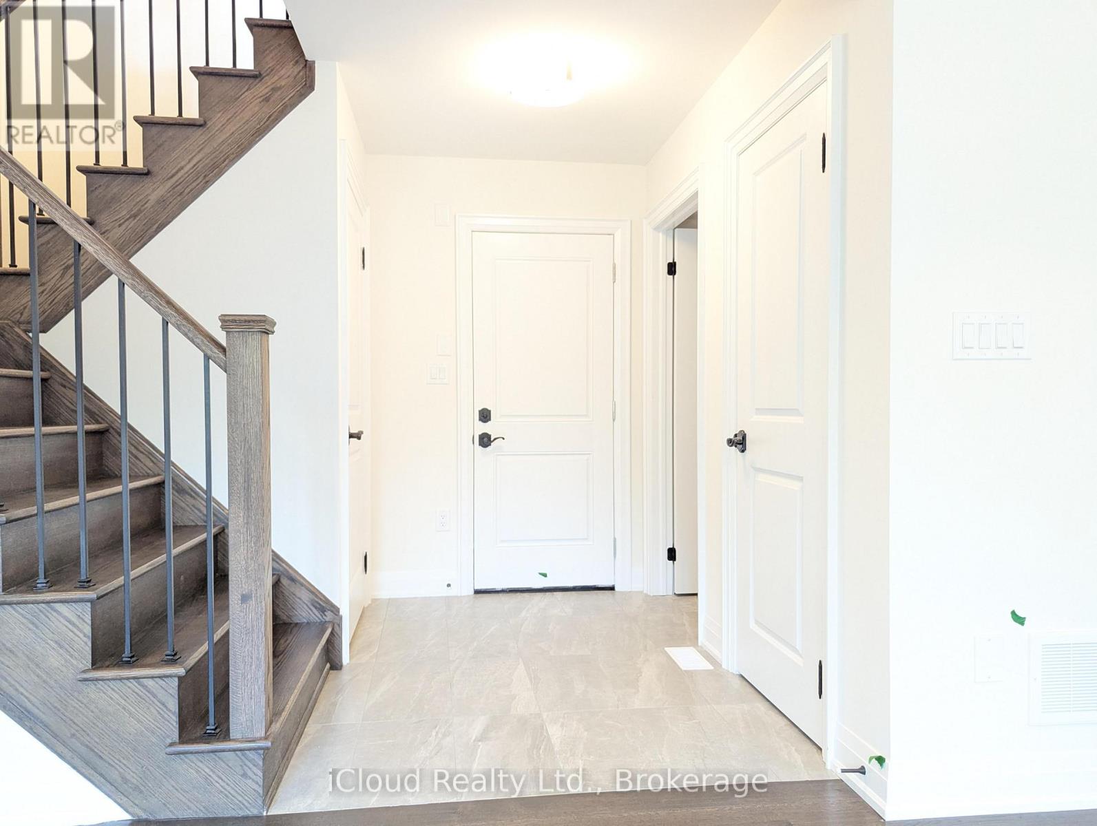 43 West Village Lane, Markham, Ontario  L6C 3L5 - Photo 40 - N12985550