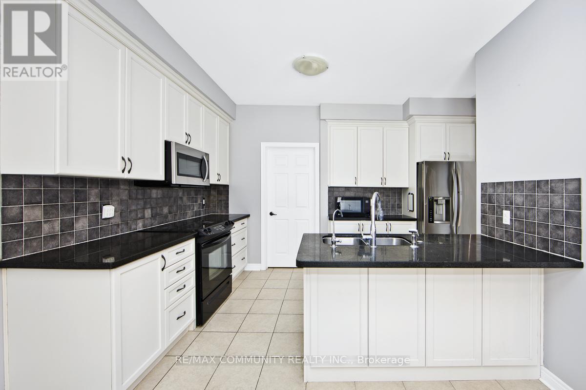 48 Riverwalk Place, Midland, Ontario  L4R 0B5 - Photo 11 - S12985484