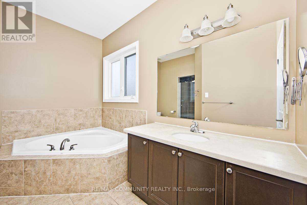 48 Riverwalk Place, Midland, Ontario  L4R 0B5 - Photo 13 - S12985484