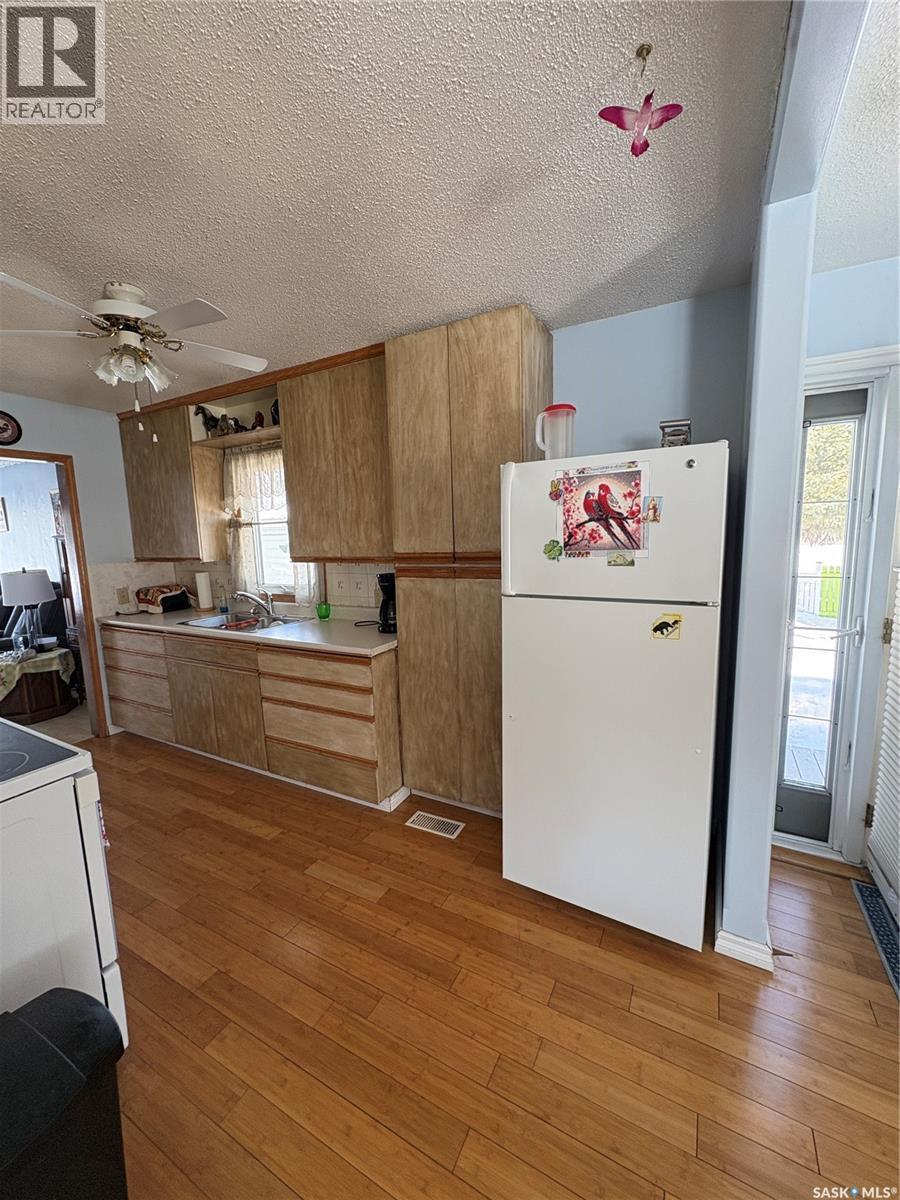 207 Third Avenue W, Kelvington, Saskatchewan  S0A 1W0 - Photo 21 - SK032637