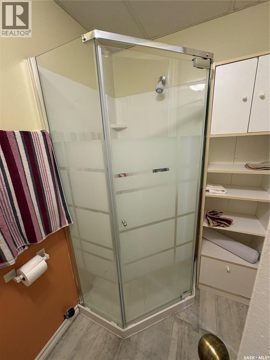 207 Third Avenue W, Kelvington, Saskatchewan  S0A 1W0 - Photo 29 - SK032637