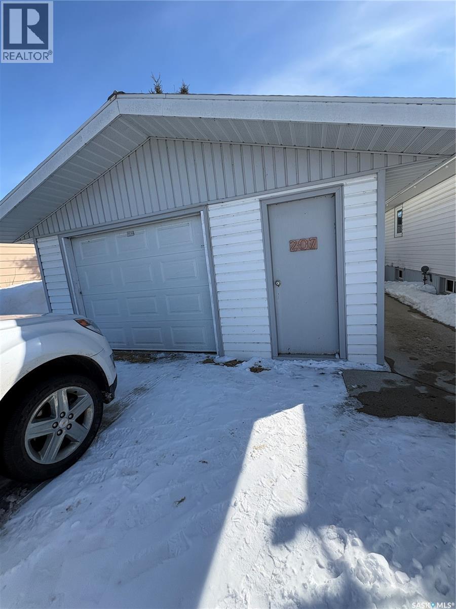 207 Third Avenue W, Kelvington, Saskatchewan  S0A 1W0 - Photo 34 - SK032637