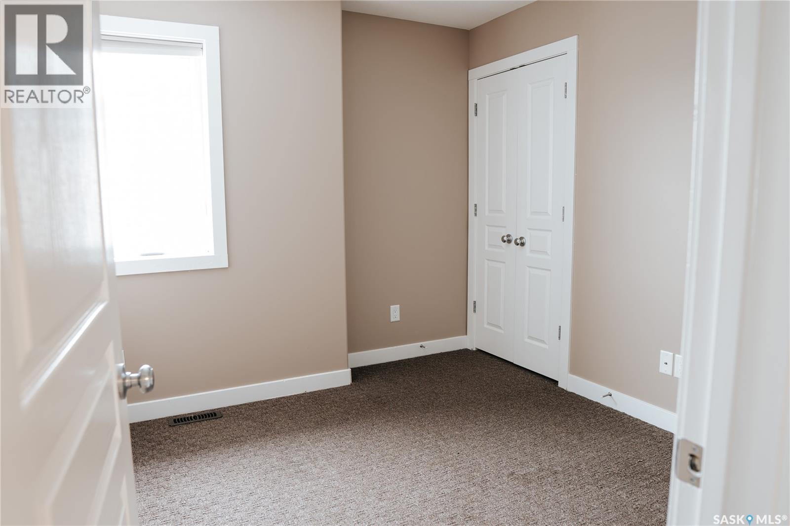 165 Mcintyre Street N, Regina, Saskatchewan  S4R 3B6 - Photo 12 - SK032626