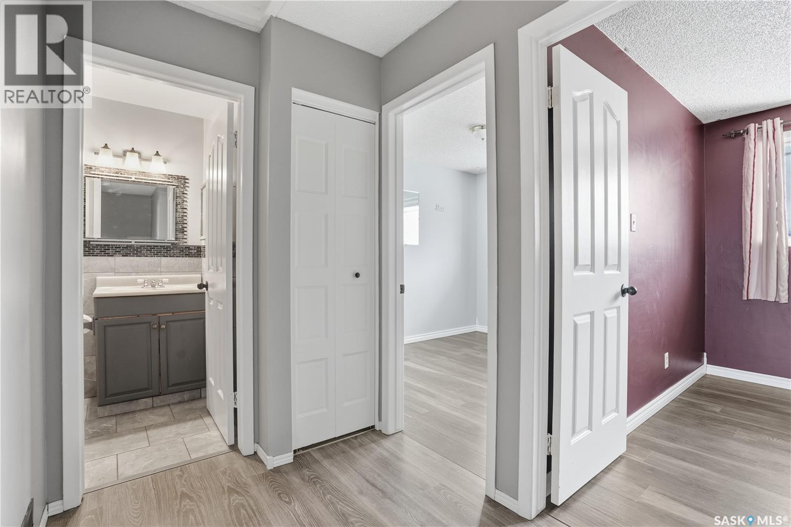 3 Carson Road, Regina, Saskatchewan  S4R 6J9 - Photo 16 - SK032603