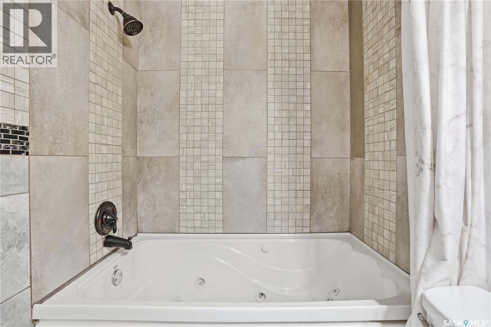 3 Carson Road, Regina, Saskatchewan  S4R 6J9 - Photo 23 - SK032603