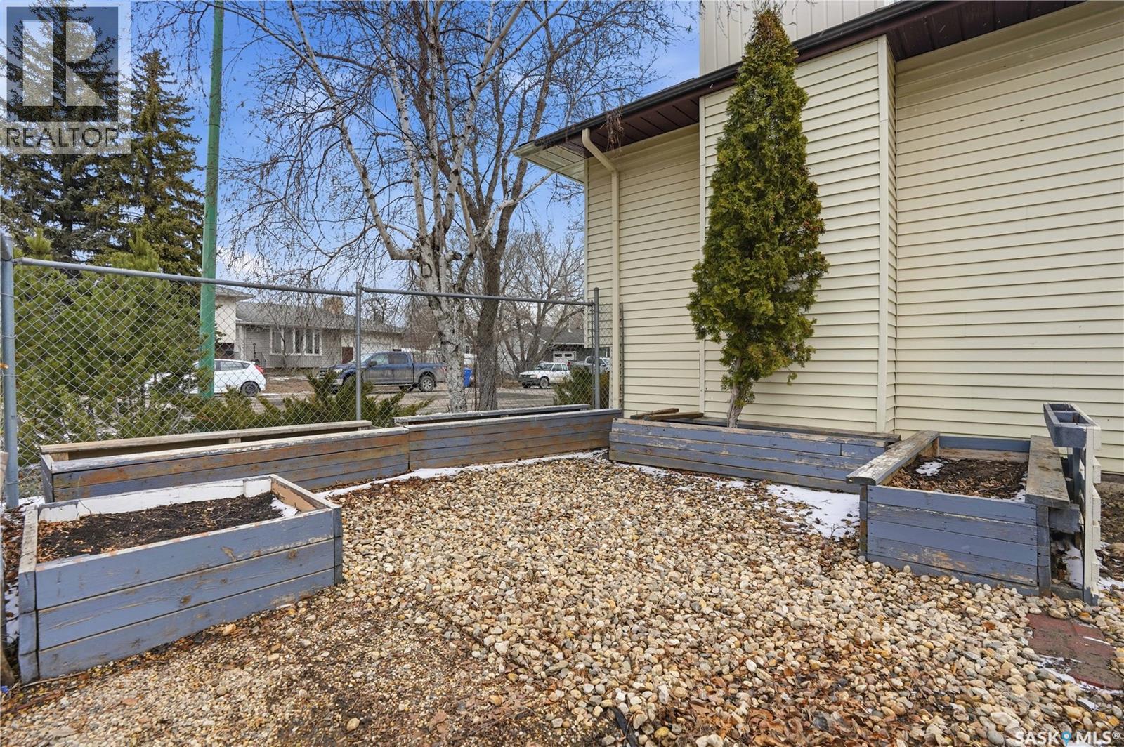 3 Carson Road, Regina, Saskatchewan  S4R 6J9 - Photo 48 - SK032603