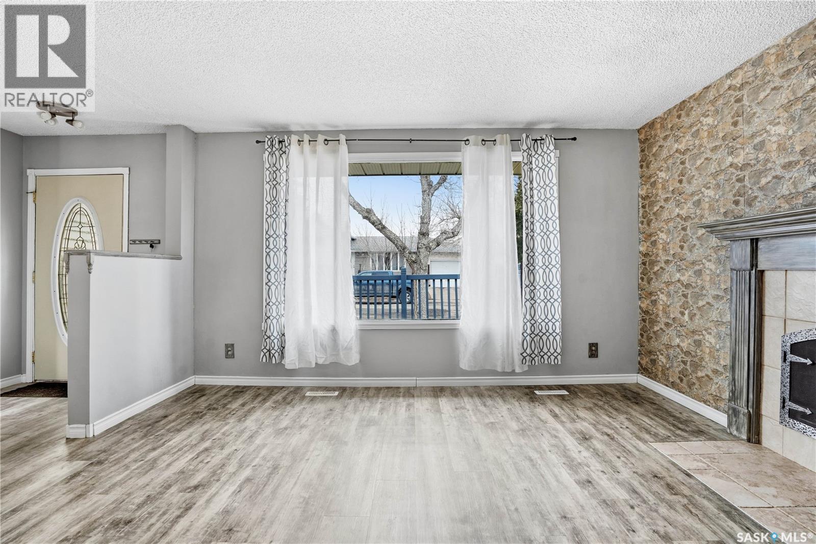 3 Carson Road, Regina, Saskatchewan  S4R 6J9 - Photo 6 - SK032603