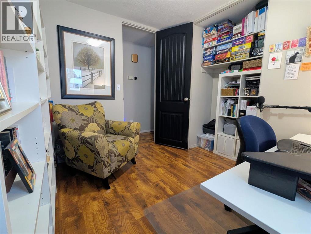 6107 Enevold Drive, Camrose, Alberta  T4V 3J7 - Photo 16 - A2297262