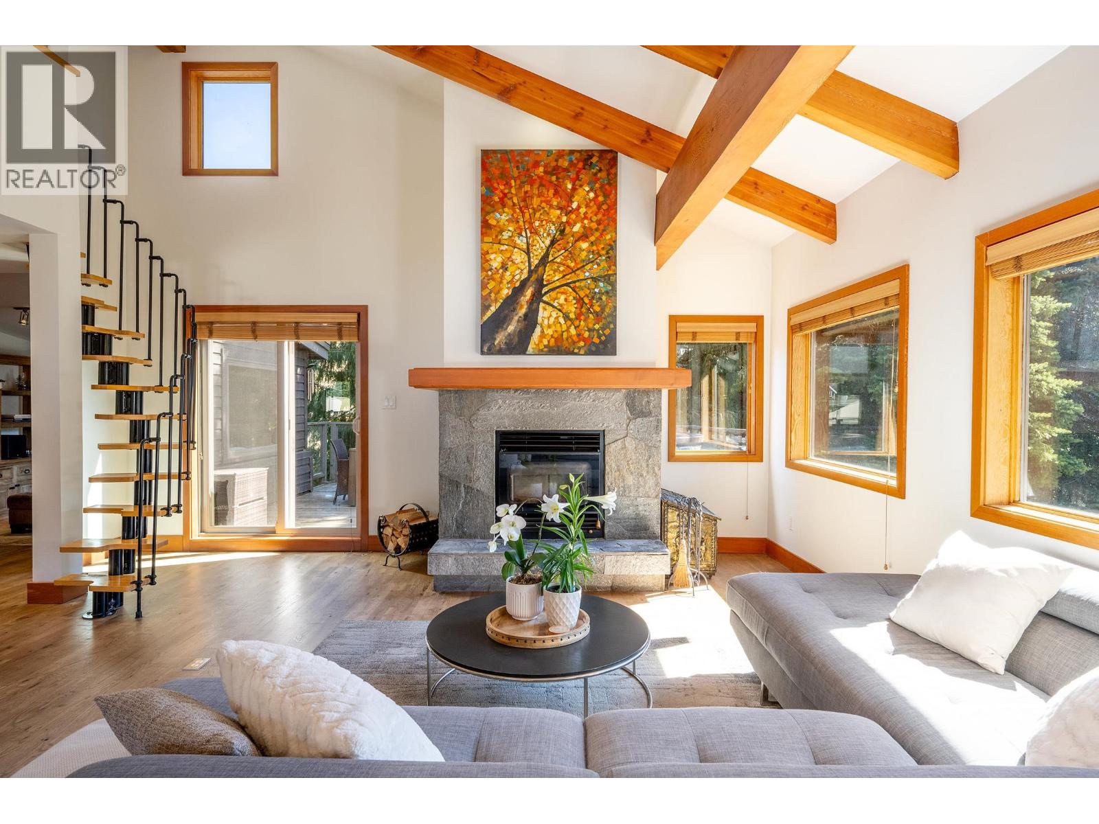 6444 Toad Hollow, Whistler, British Columbia  V8E 0C5 - Photo 4 - R3106545