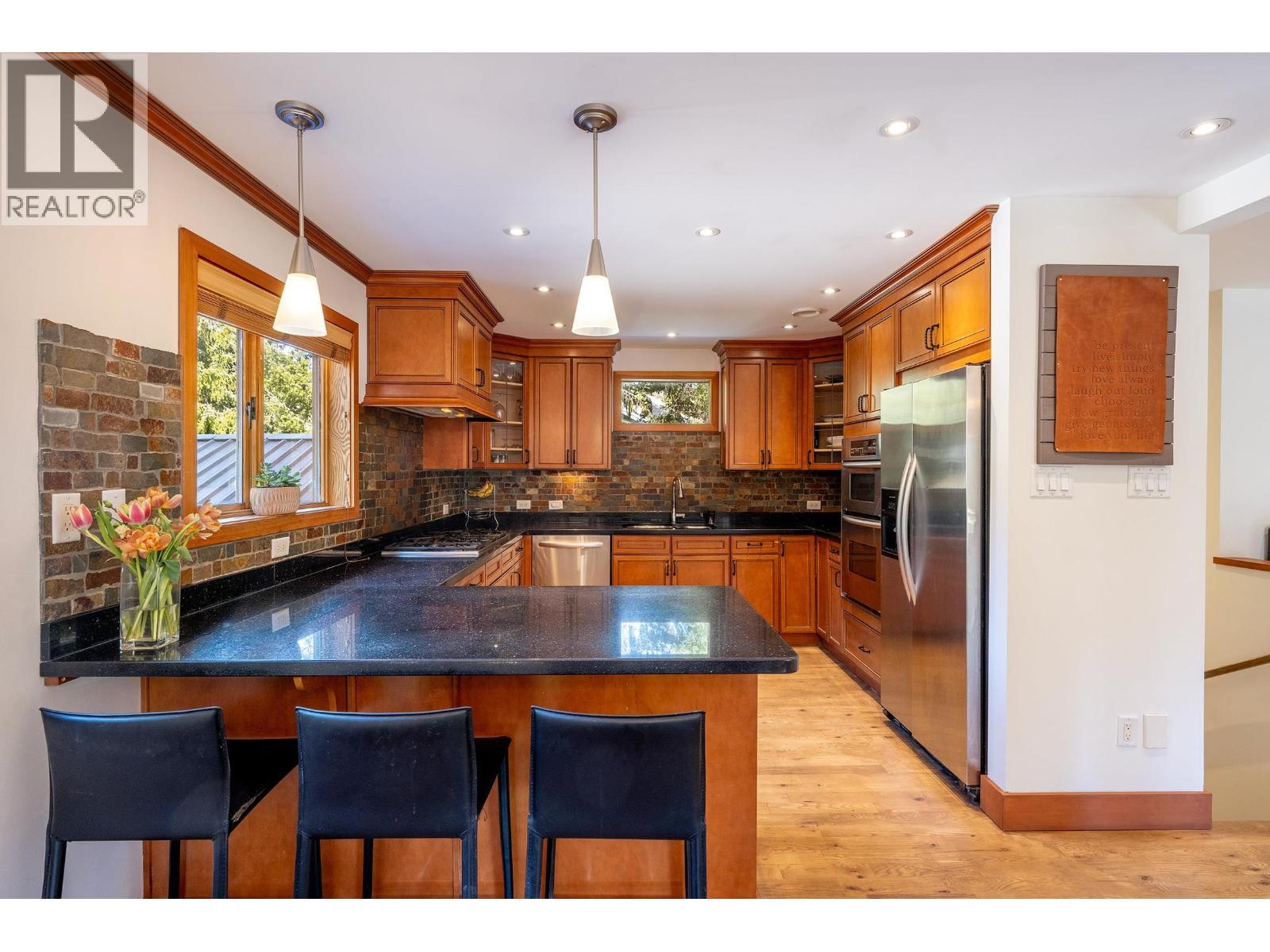 6444 Toad Hollow, Whistler, British Columbia  V8E 0C5 - Photo 13 - R3106545