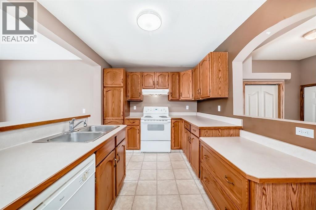 11 Coventry Link NE, Calgary, Alberta  T3K 5H6 - Photo 10 - A2299576