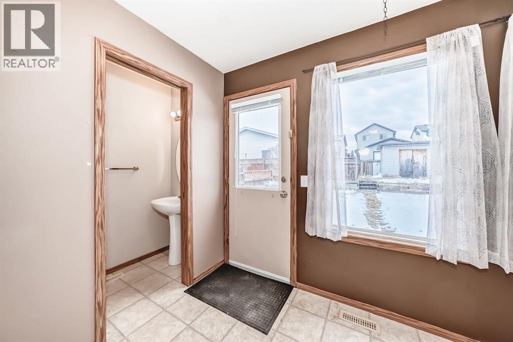 11 Coventry Link NE, Calgary, Alberta  T3K 5H6 - Photo 19 - A2299576