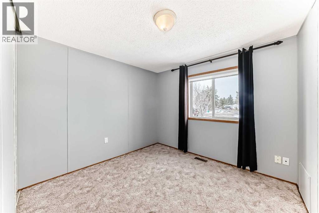 272 Burroughs Circle NE, Calgary, Alberta  T1Y 6K3 - Photo 27 - A2299900