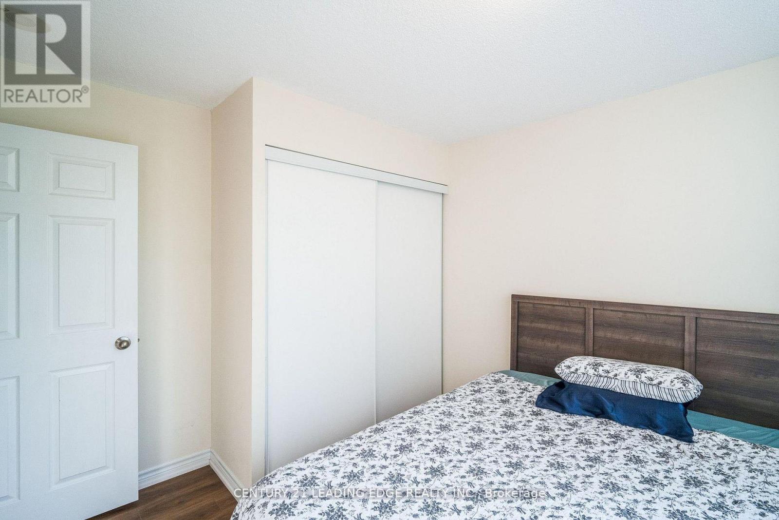 219 - 700 Humberwood Boulevard, Toronto, Ontario M9W 7J4 - Photo 11 - W12985418