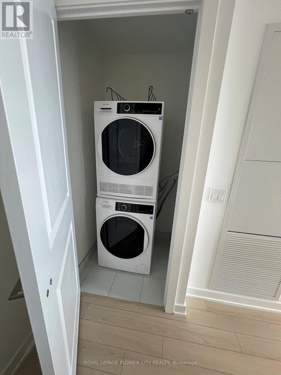 1919 - 15 Skyridge Drive, Brampton, Ontario  L6P 4S3 - Photo 10 - W12985432