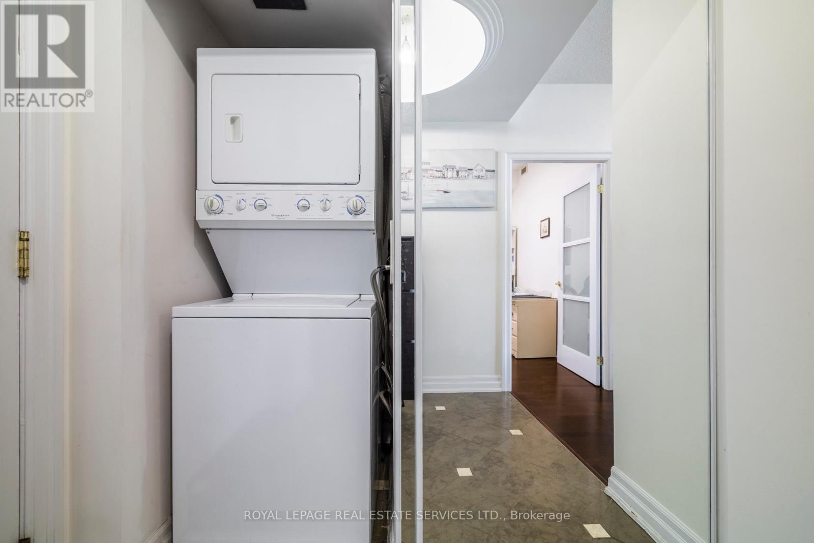 1504 - 2087 Lake Shore Boulevard W, Toronto, Ontario  M8V 4G3 - Photo 15 - W12985460