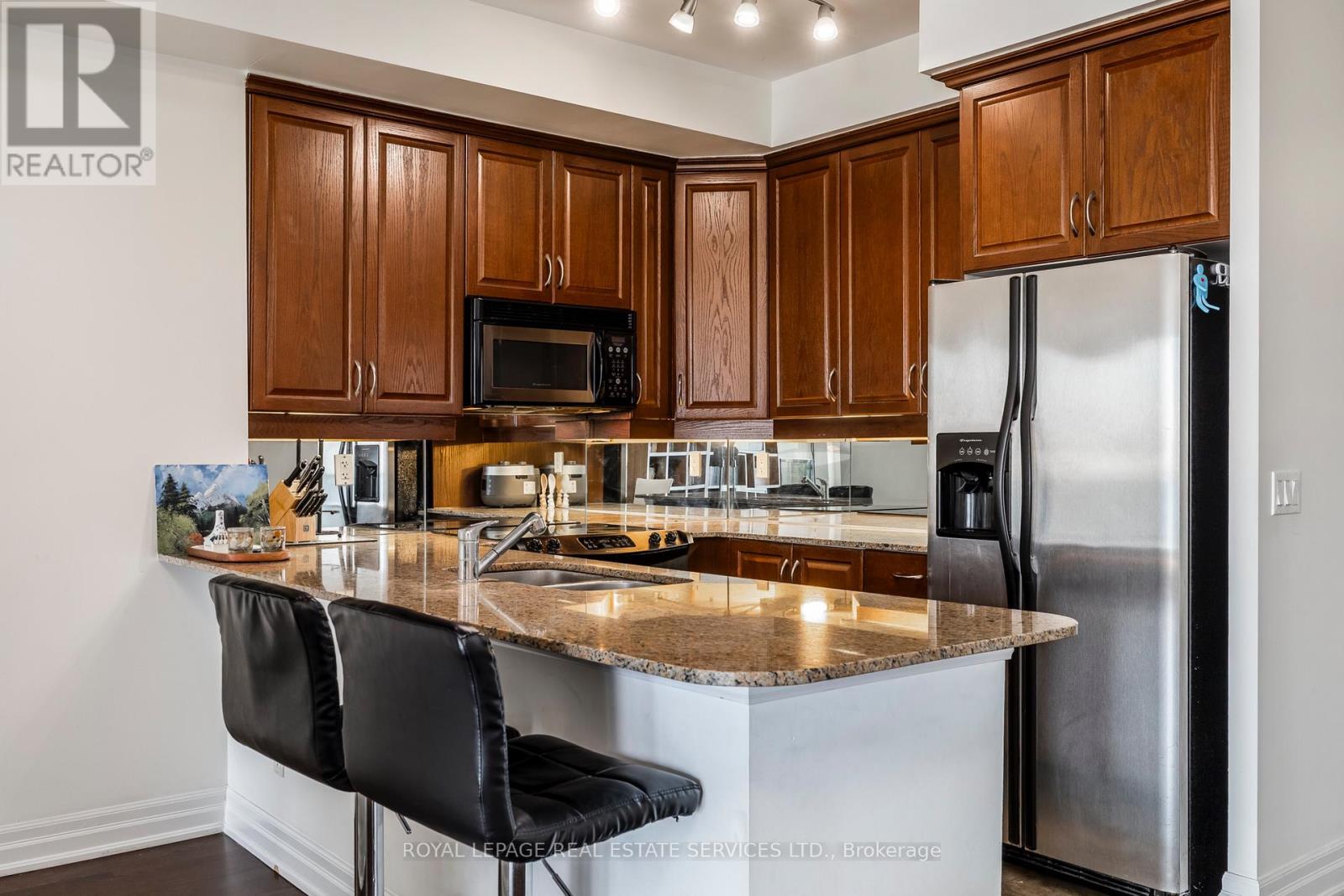 1504 - 2087 Lake Shore Boulevard W, Toronto, Ontario  M8V 4G3 - Photo 6 - W12985460