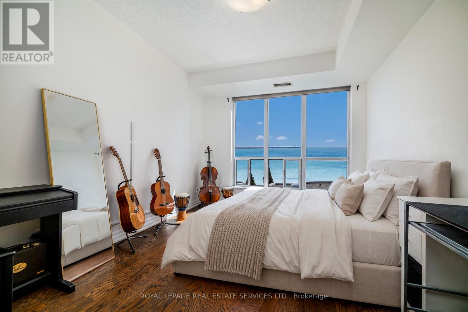 1504 - 2087 Lake Shore Boulevard W, Toronto, Ontario  M8V 4G3 - Photo 7 - W12985460