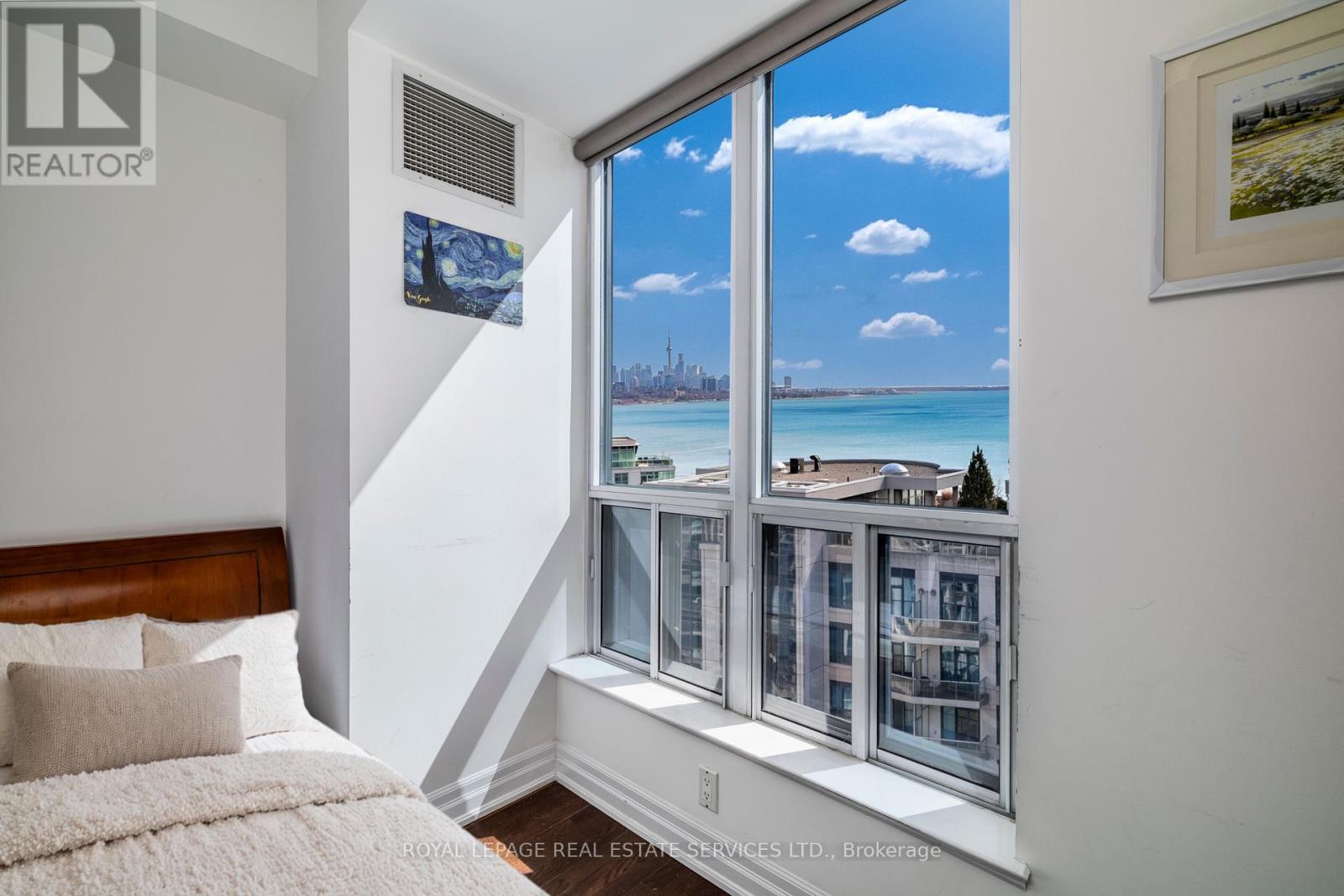 1504 - 2087 Lake Shore Boulevard W, Toronto, Ontario  M8V 4G3 - Photo 9 - W12985460