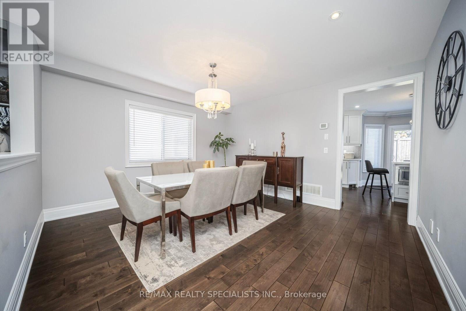 44 Dunvegan Crescent, Brampton, Ontario  L7A 2Y2 - Photo 11 - W12985470