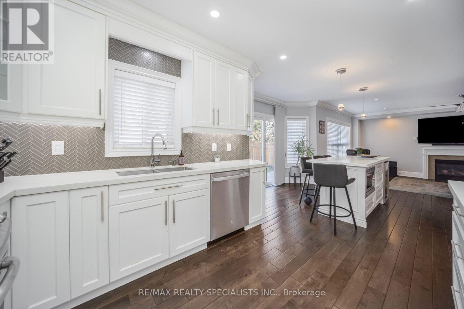 44 Dunvegan Crescent, Brampton, Ontario  L7A 2Y2 - Photo 18 - W12985470