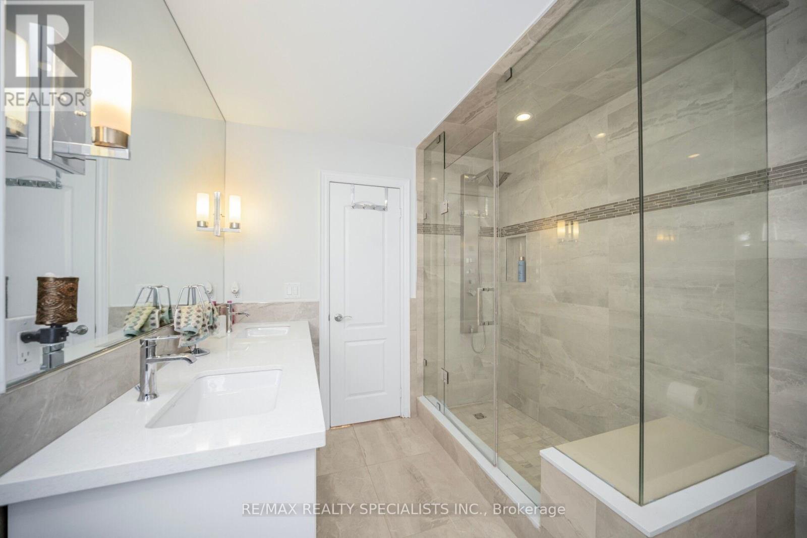 44 Dunvegan Crescent, Brampton, Ontario  L7A 2Y2 - Photo 35 - W12985470