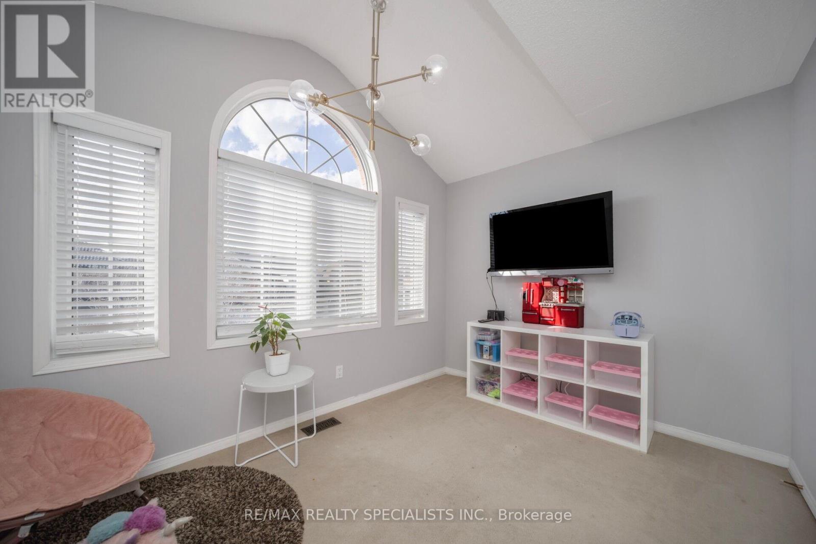 44 Dunvegan Crescent, Brampton, Ontario  L7A 2Y2 - Photo 37 - W12985470