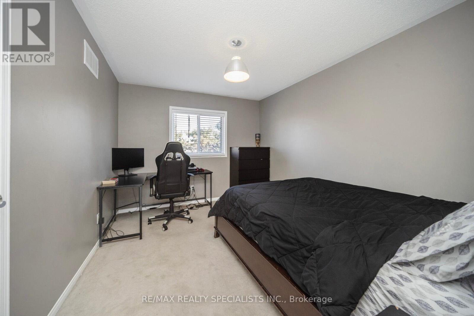44 Dunvegan Crescent, Brampton, Ontario  L7A 2Y2 - Photo 40 - W12985470